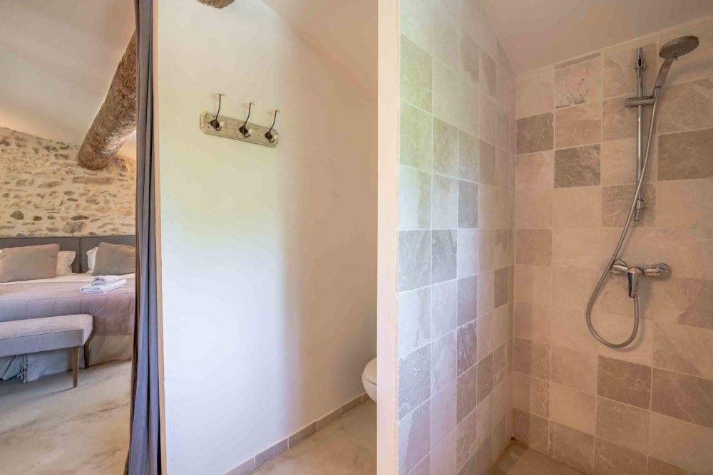 Photographs of La Farinette villa in Provence - Image 20 of 33