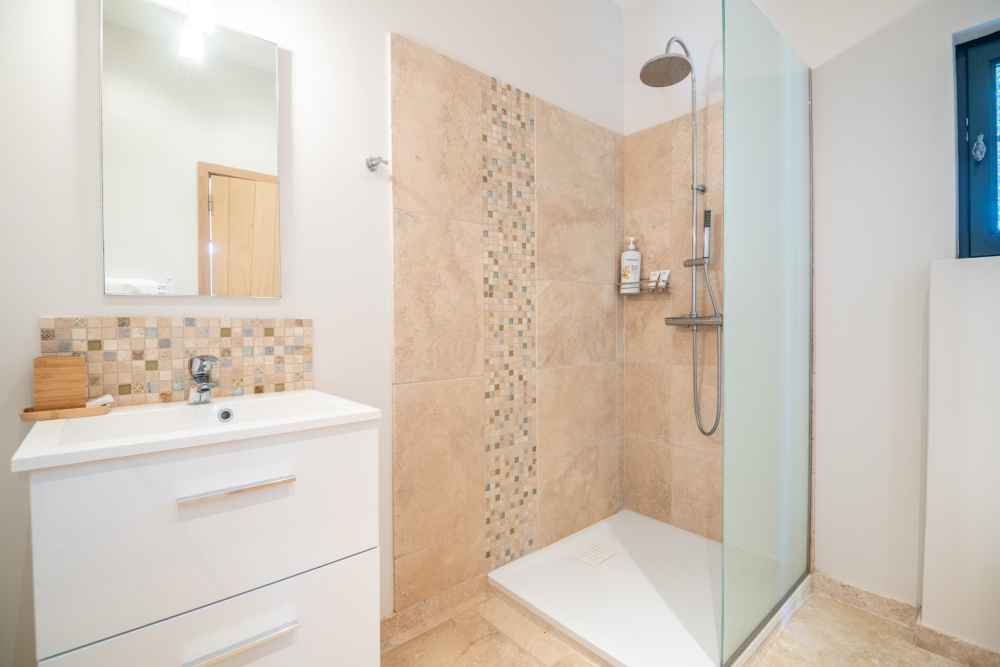 Photographs of Mas de Verlaine villa in Provence - Image 34 of 42