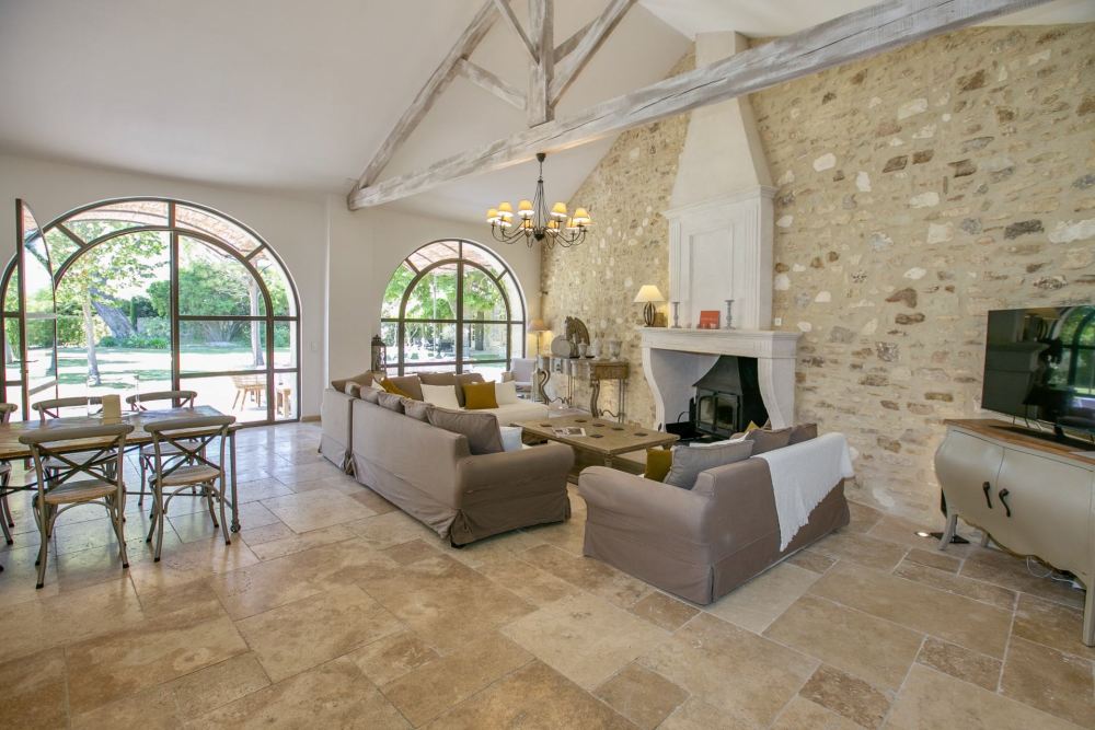 Photographs of Mas des Marguerites villa in Provence - Image 8 of 43
