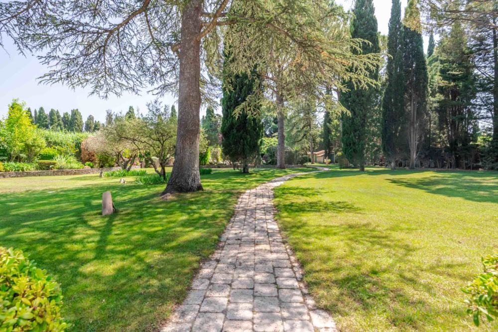Photographs of Bastide de La Douceur villa in Provence - Image 29 of 31