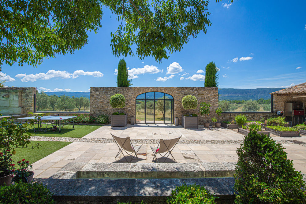 Photographs of Bastide de la Senancole villa in Provence - Image 37 of 52