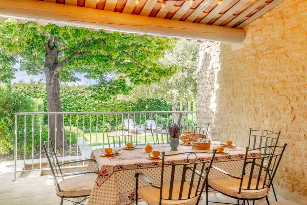 Photographs of Mas Provencal villa in Provence - Image 16 of 38