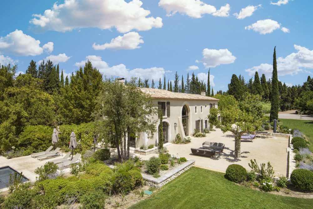 Photographs of Mas de l’Etoile villa in Provence - Image 1 of 39
