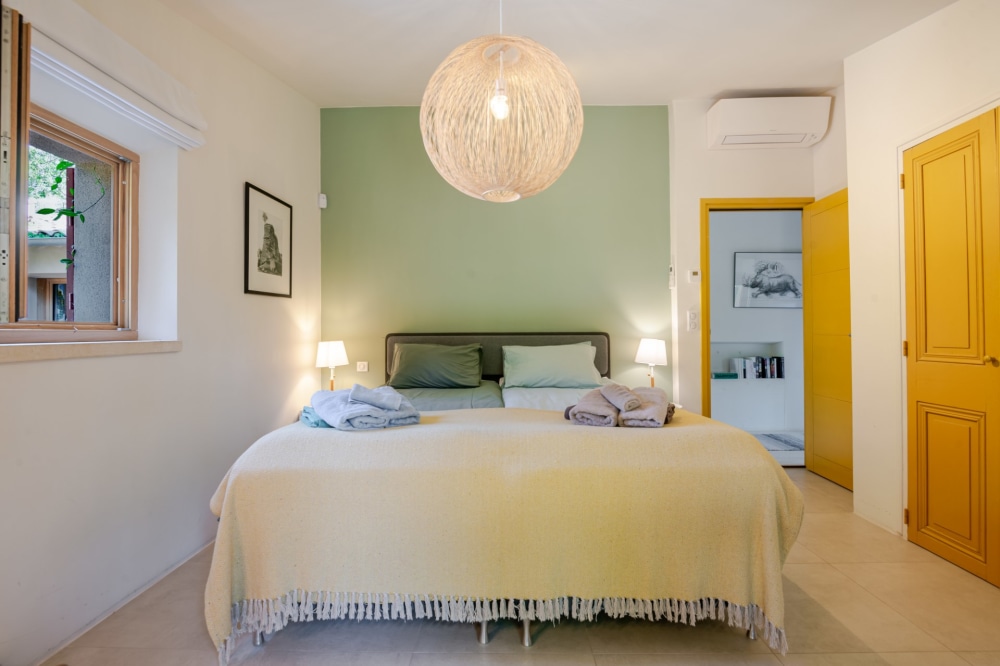 Photographs of Mas de la Plume villa in Provence - Image 20 of 39