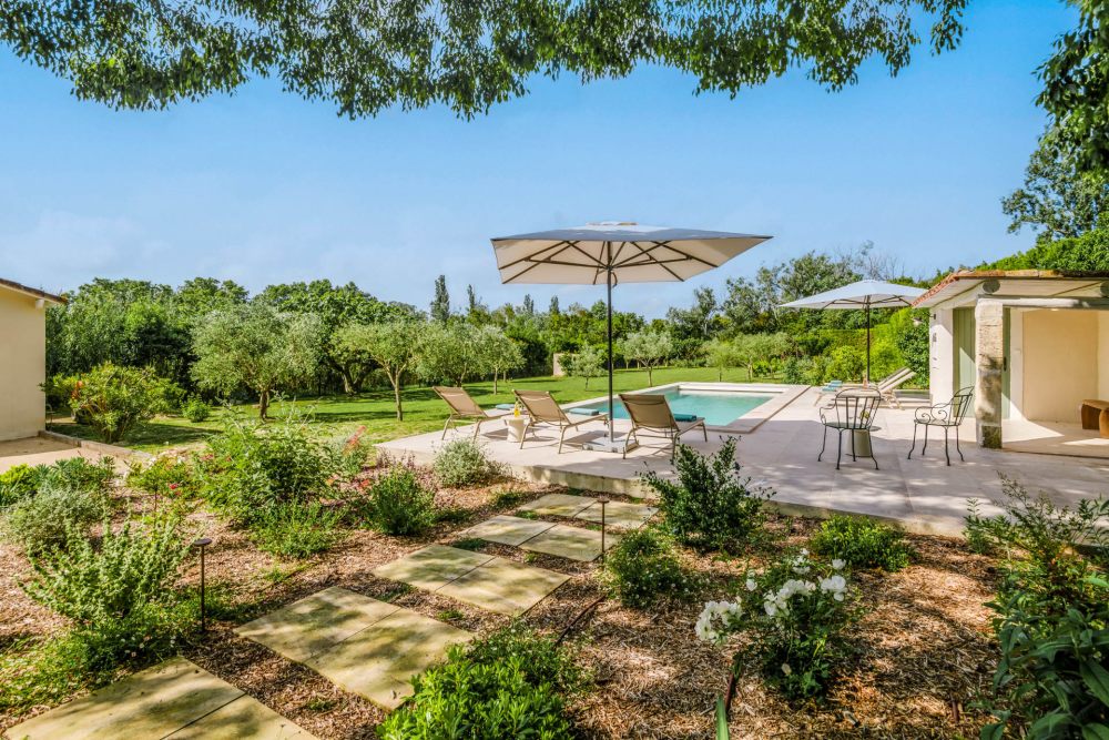 Photographs of Bijou de Paradou villa in Provence - Image 33 of 36