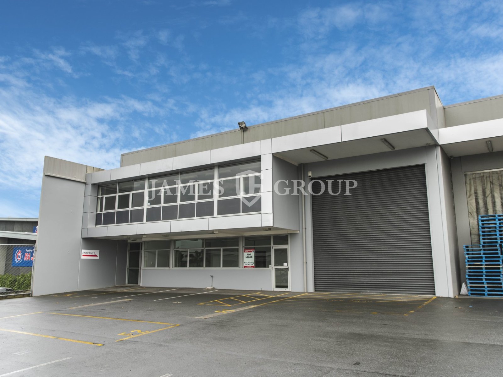 A-grade Wiri Industrial With Front Yard