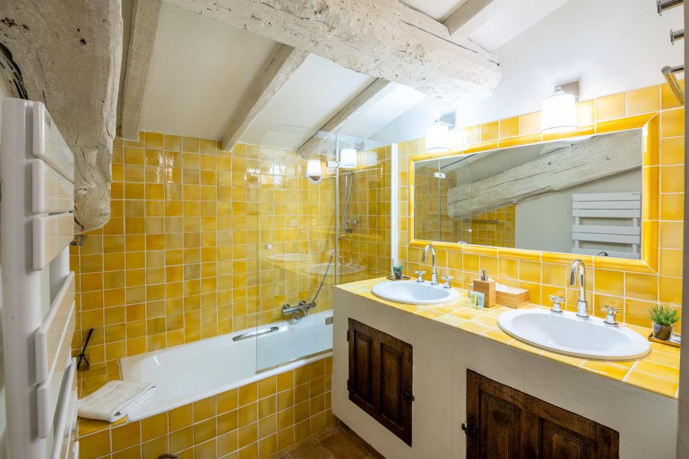 Photographs of Mas de Lacoste villa in Provence - Image 41 of 64
