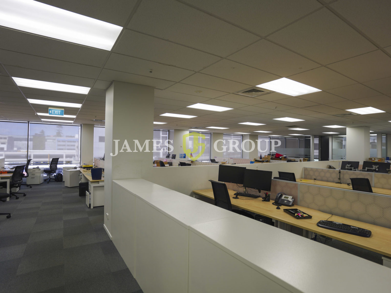 Full Floor With Impressive Fit-out