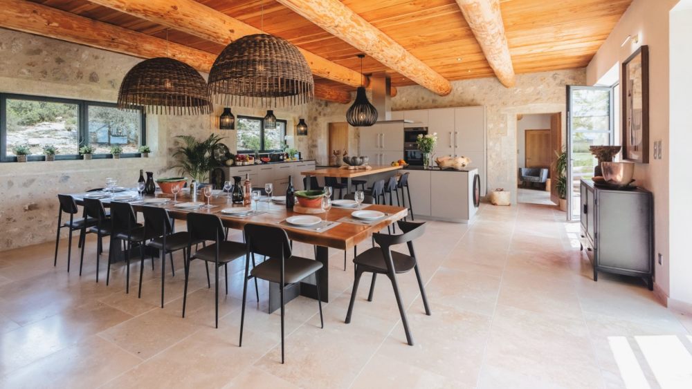 Photographs of Mas de l’Atlas villa in Provence - Image 7 of 45