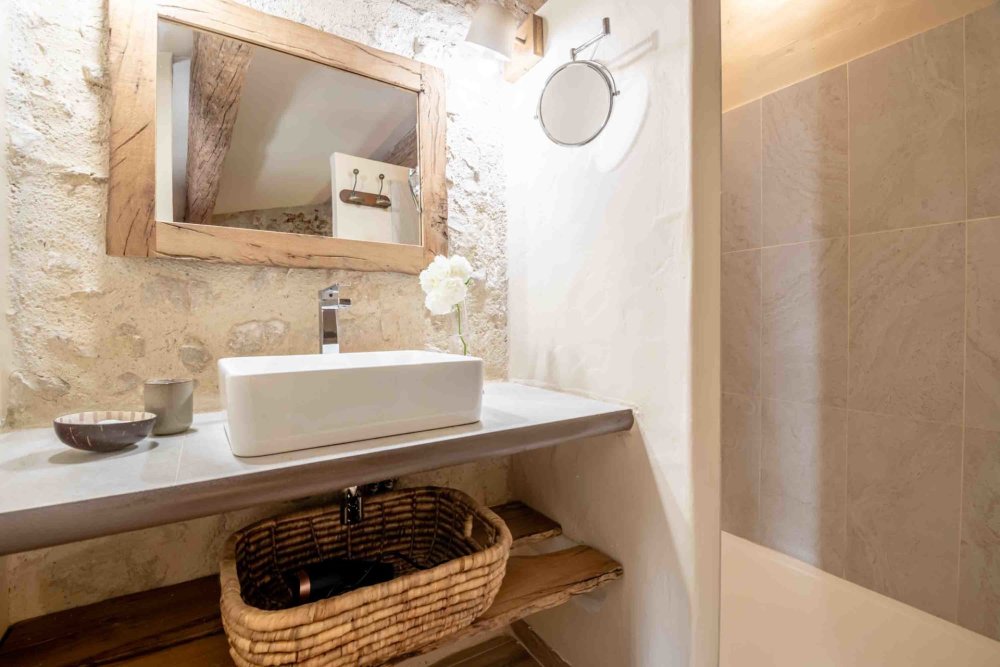 Photographs of New! La Petite Ocrière villa in Provence - Image 21 of 27