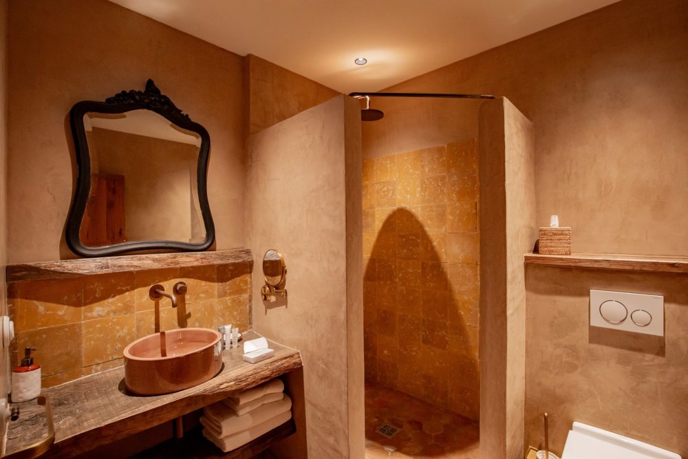 Photographs of Le Mas d’Or villa in Provence - Image 21 of 38