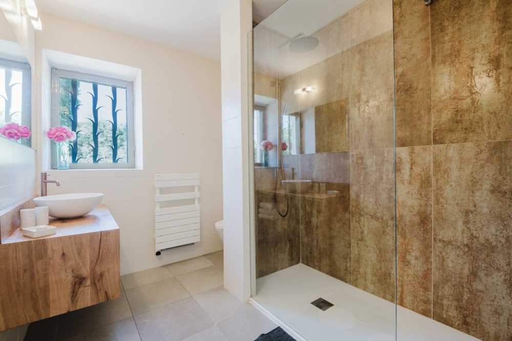 Photographs of Mas des Nénuphars villa in Provence - Image 27 of 54