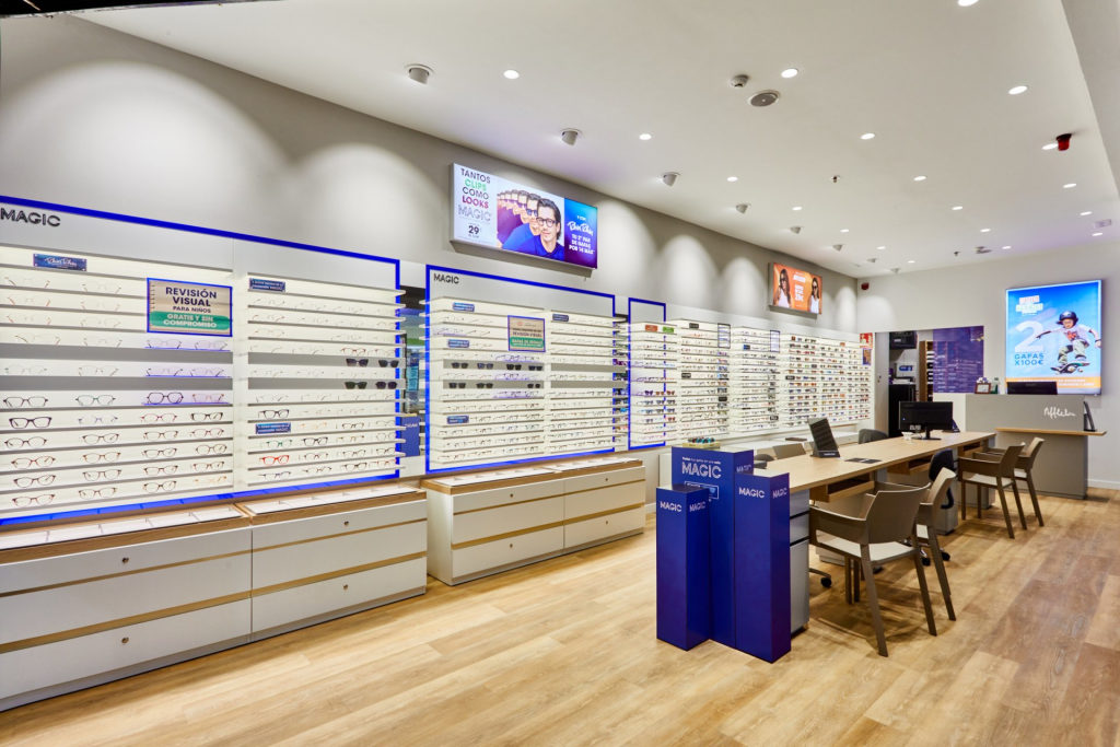 Tienda Óptico c.c plaza de aluche avenida de los poblados 58 28044 Madrid interior