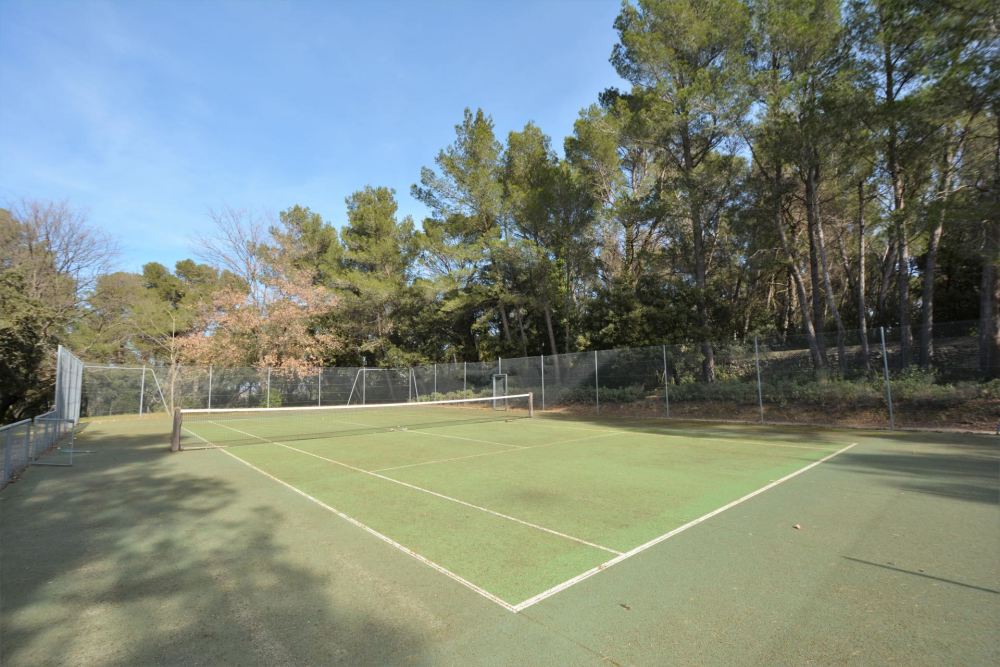 Photographs of Mas du Calanquet villa in Provence - Image 17 of 44