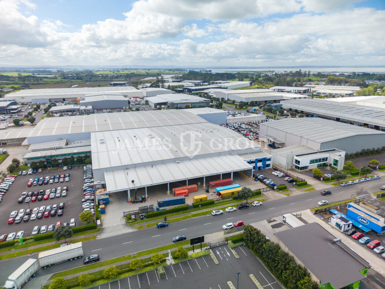 Large Airport Standalone | 7,900sqm Warehouse