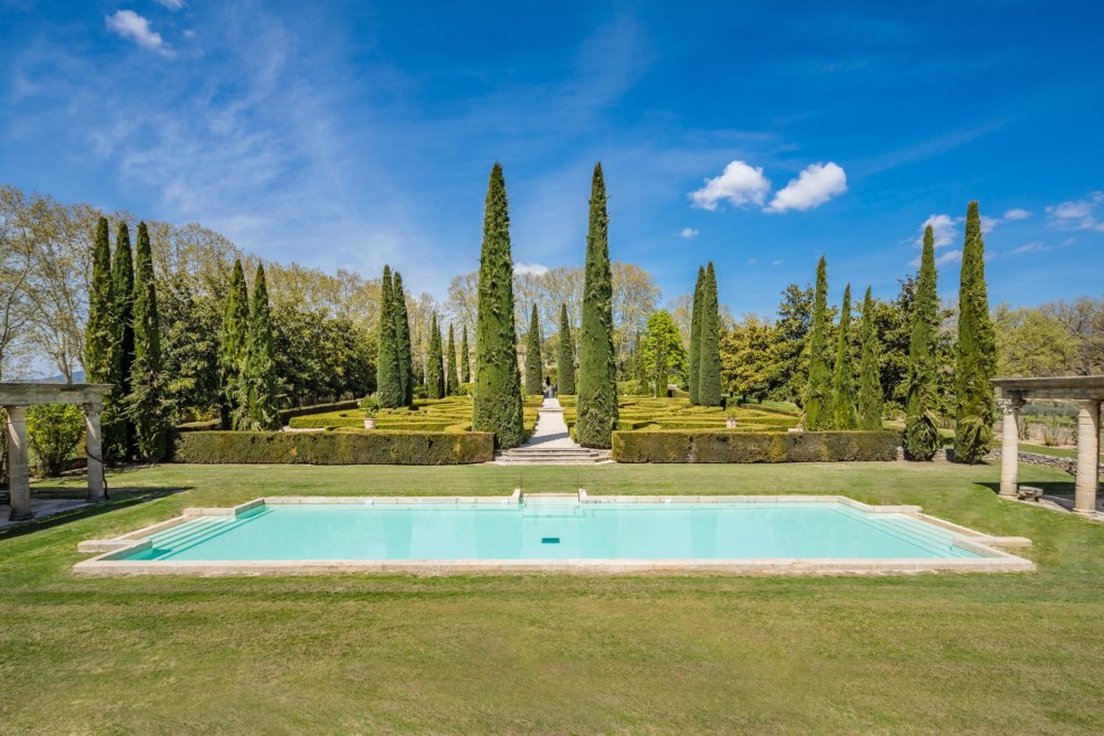 Photographs of Chateau de Sannes villa in Provence - Image 27 of 61