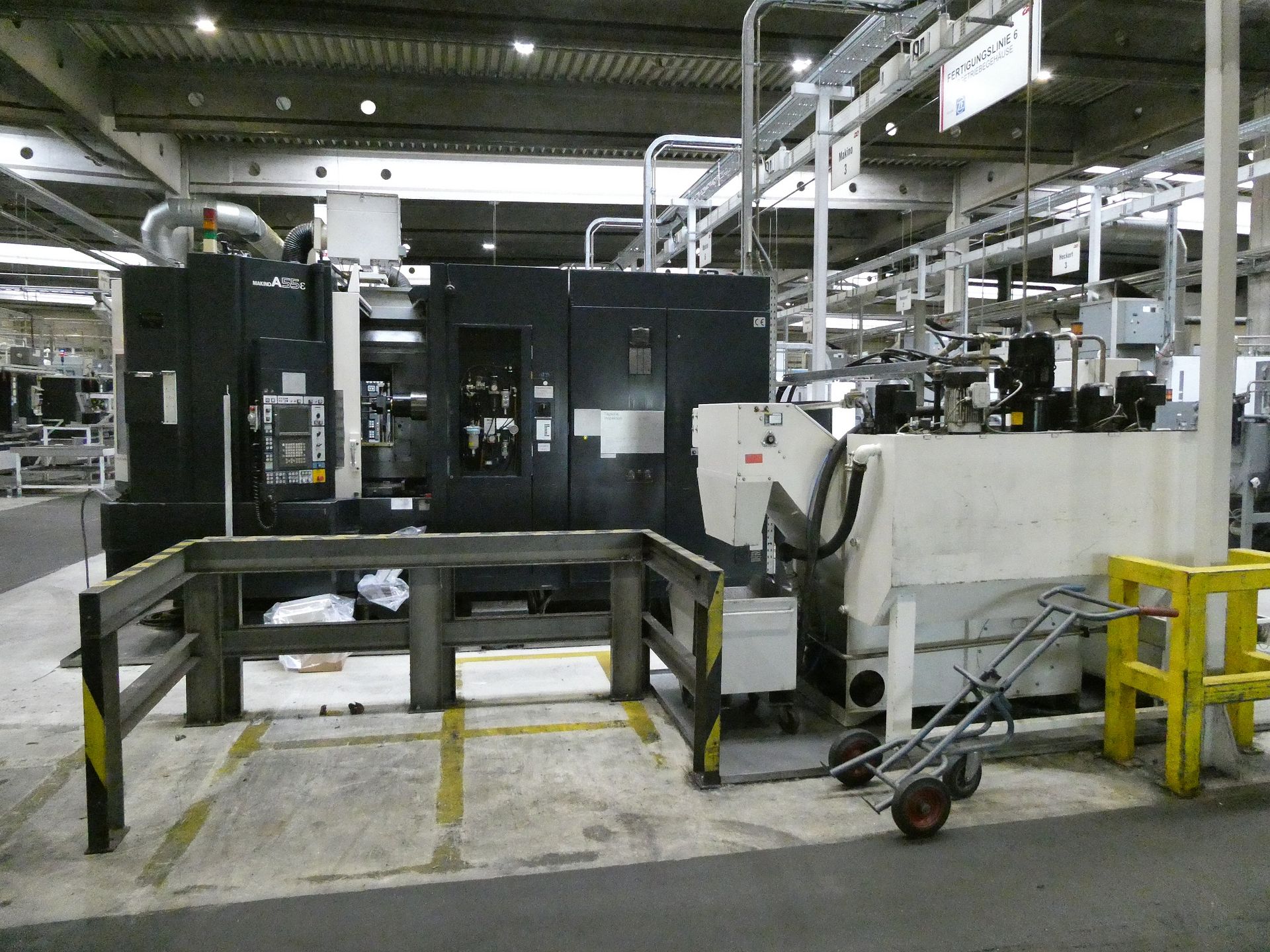 CNC Machining Center-Makino - Image 10