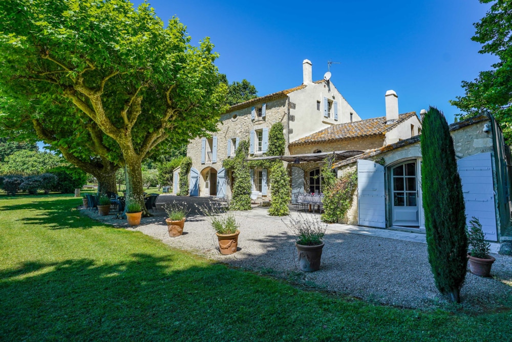 Photographs of Mas d’Olivia villa in Provence - Image 2 of 39