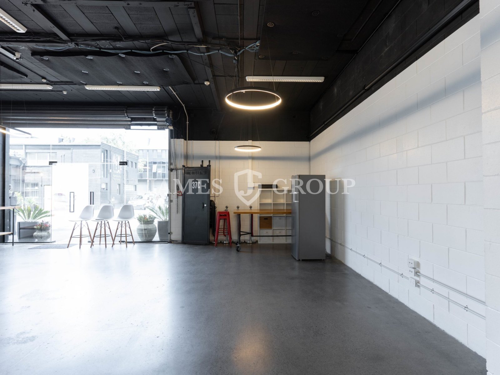 Well Located 328m² Office Space