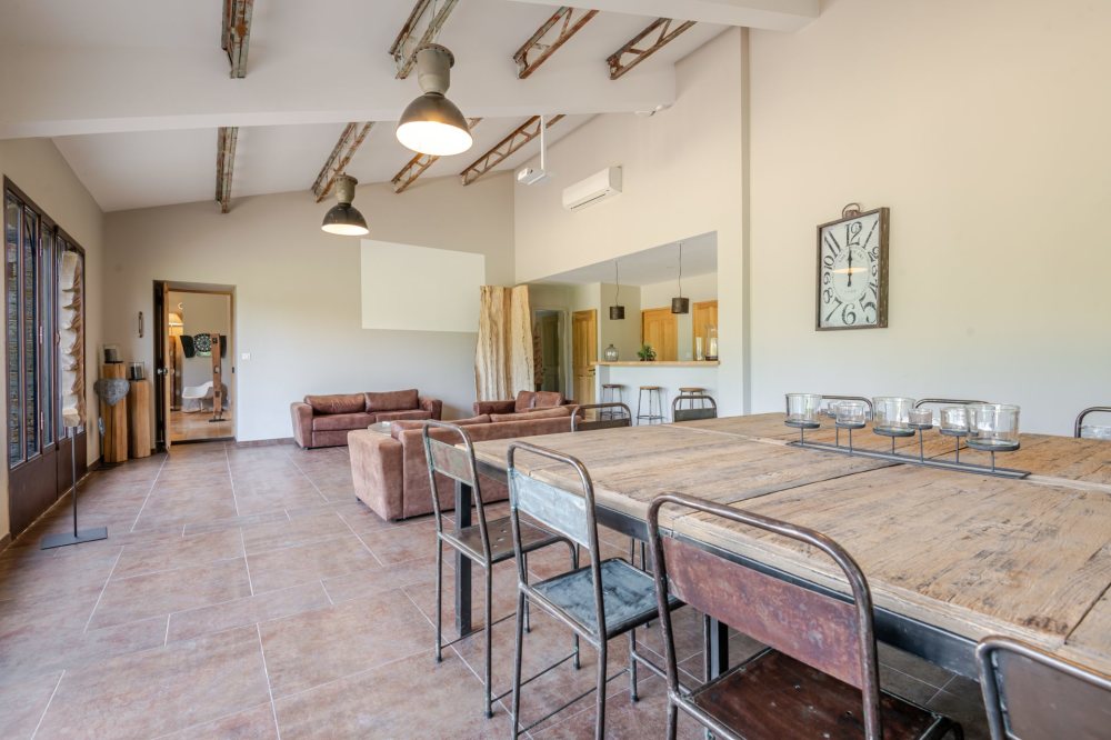 Photographs of Mas de Velorgues villa in Provence - Image 49 of 58