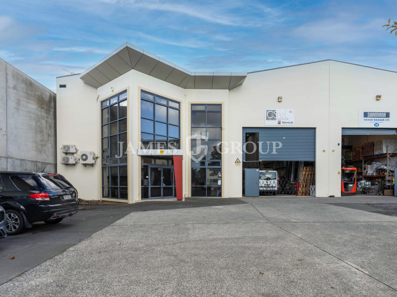 553m² Henderson Industrial | Available Now