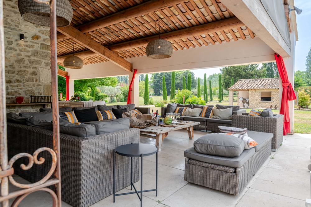 Photographs of Mas de Velorgues villa in Provence - Image 5 of 58