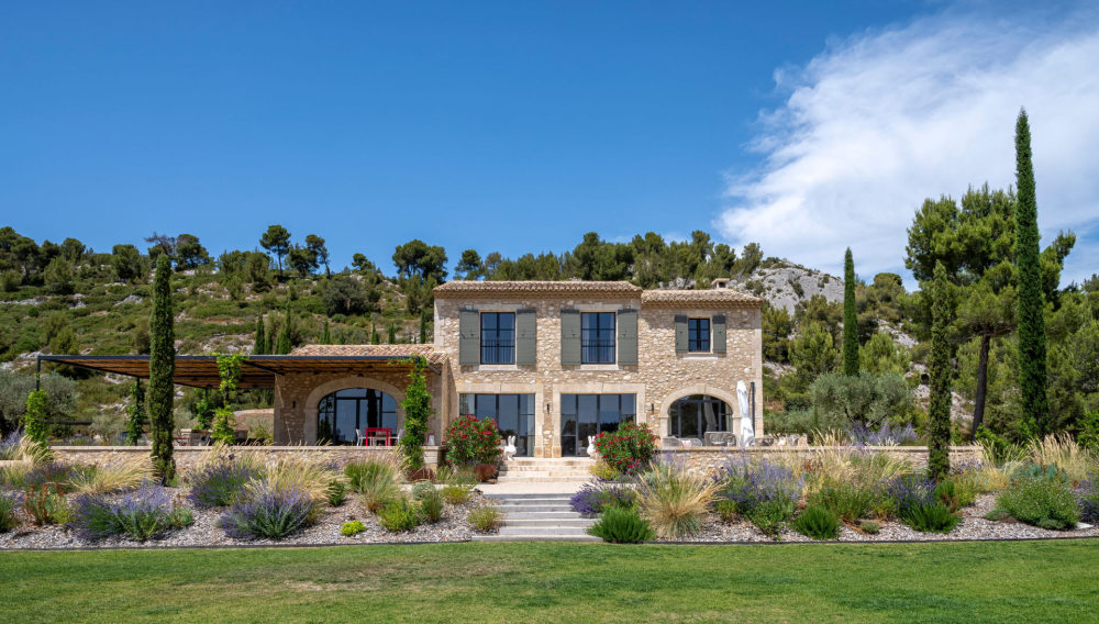 Photographs of Mas des Crêtes villa in Provence - Image 3 of 41