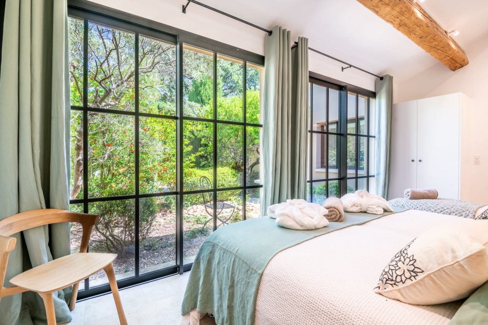 Photographs of Mas de la Caume villa in Provence - Image 30 of 52