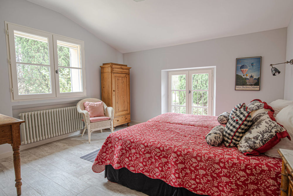 Photographs of Mas de l’Ermitage villa in Provence - Image 23 of 33