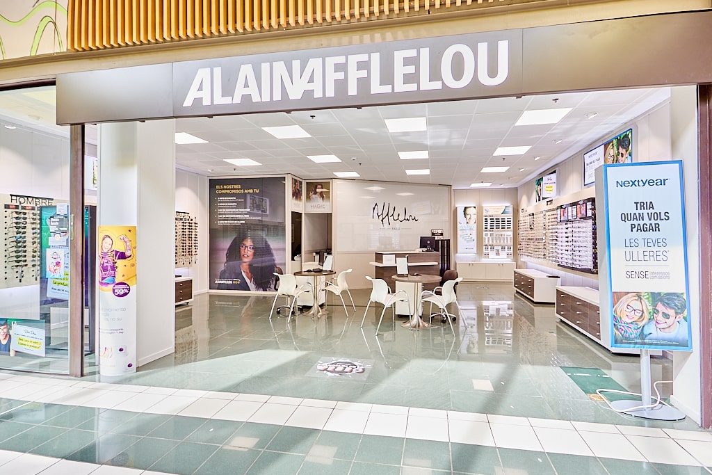 Tienda Óptico C.C. CARREFOUR MONTSERRAT  Carrer Extremadura s/n, SECTOR MONTSERRAT Local 4 08227 Terrassa