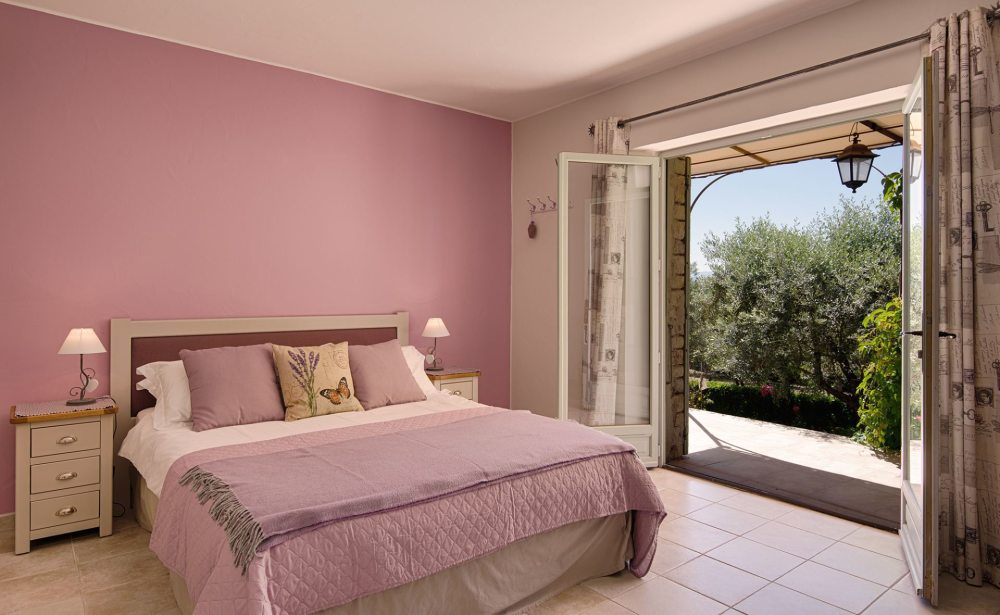 Photographs of Le Mas de la Route Neuve villa in Provence - Image 34 of 45