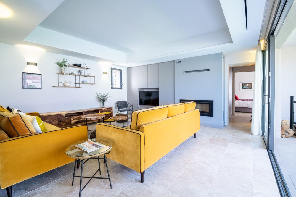 Photographs of La Belle Vie villa in Provence - Image 8 of 33