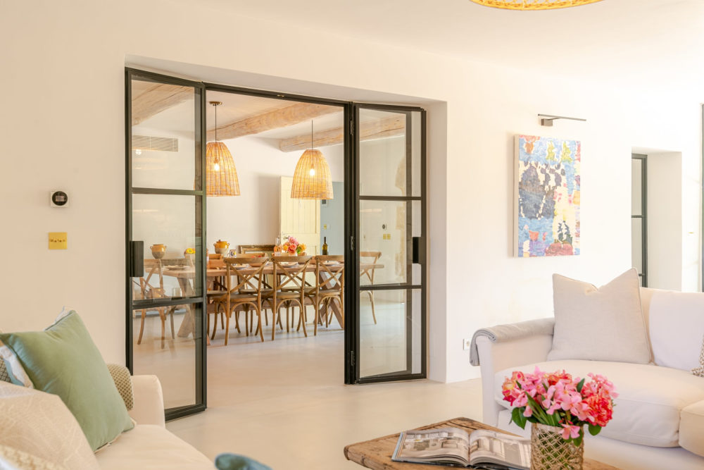 Photographs of Mas des Splendeurs villa in Provence - Image 14 of 53