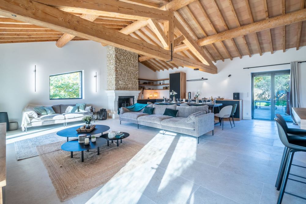 Photographs of Mas des Flaneries villa in Provence - Image 6 of 36