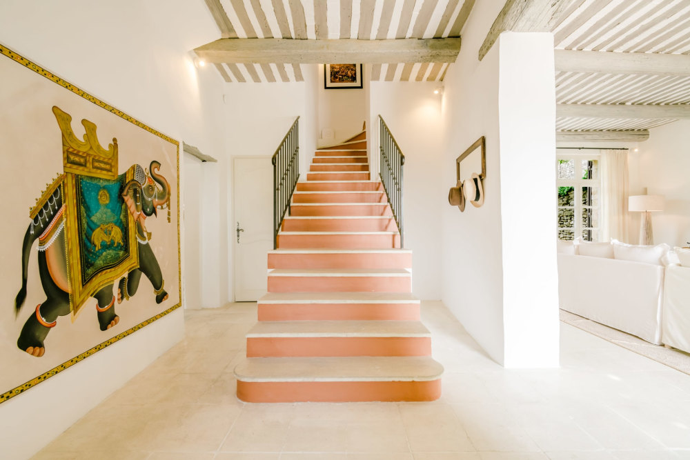 Photographs of Mas des Cinq Sens villa in Provence - Image 17 of 37