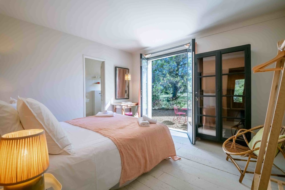 Photographs of Mas du Lac villa in Provence - Image 25 of 56
