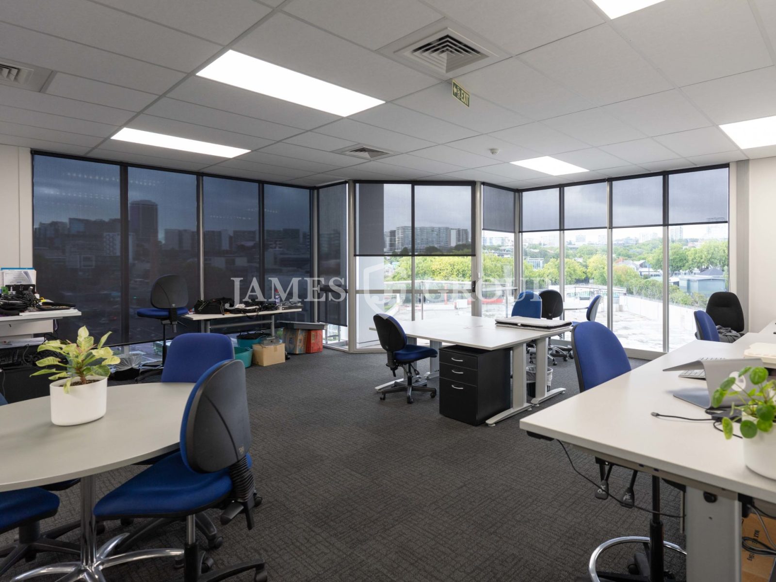 Light-filled 511m² Office Just Off College Hill