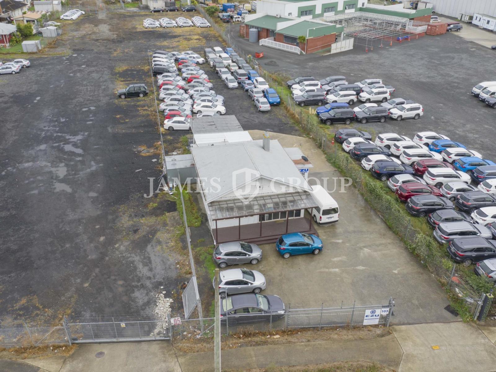 8,550m² Westney Yard With Services