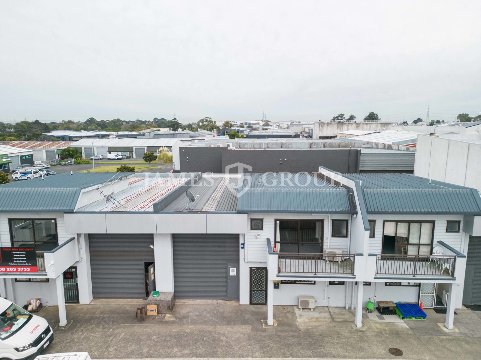 Tidy East Tamaki Unit For Sale | 208m²