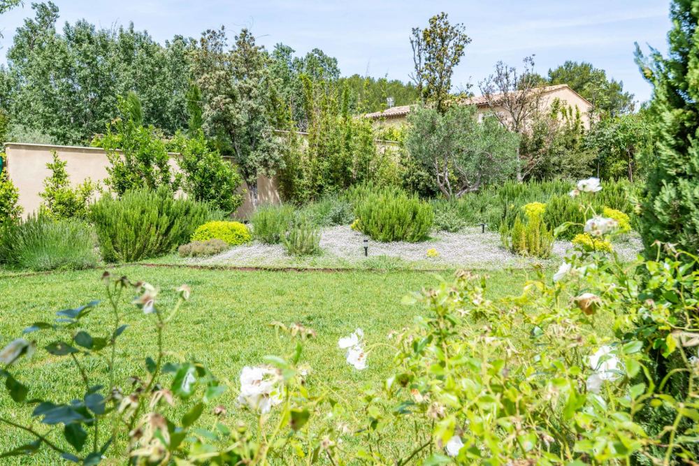 Photographs of Mas Mirabelle villa in Provence - Image 42 of 43