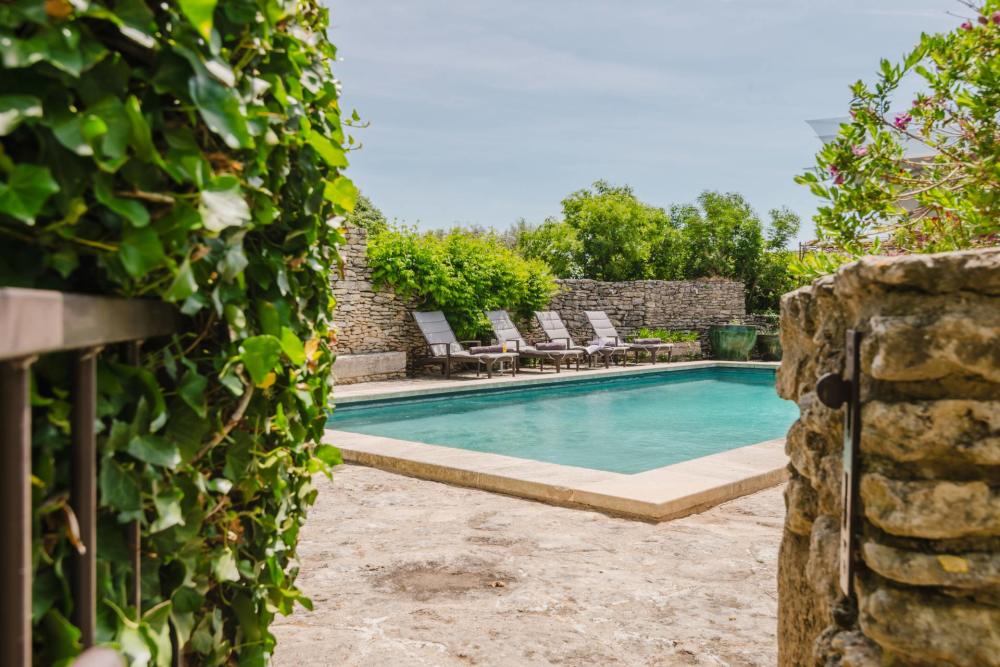 Photographs of Mas la Bergerie de Cabrieres villa in Provence - Image 29 of 56