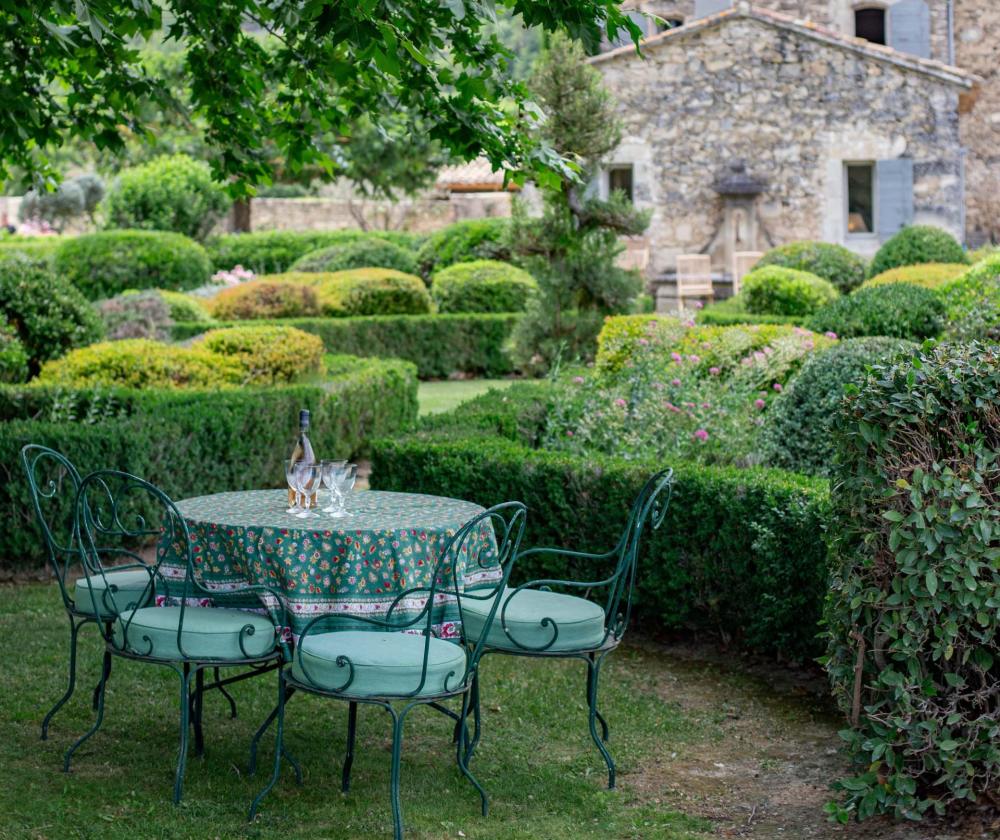 Photographs of Mas du Real villa in Provence - Image 18 of 36