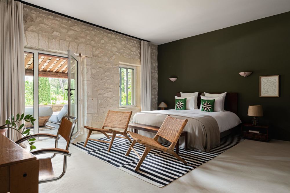 Photographs of Mas du Rocher des Baux villa in Provence - Image 21 of 47