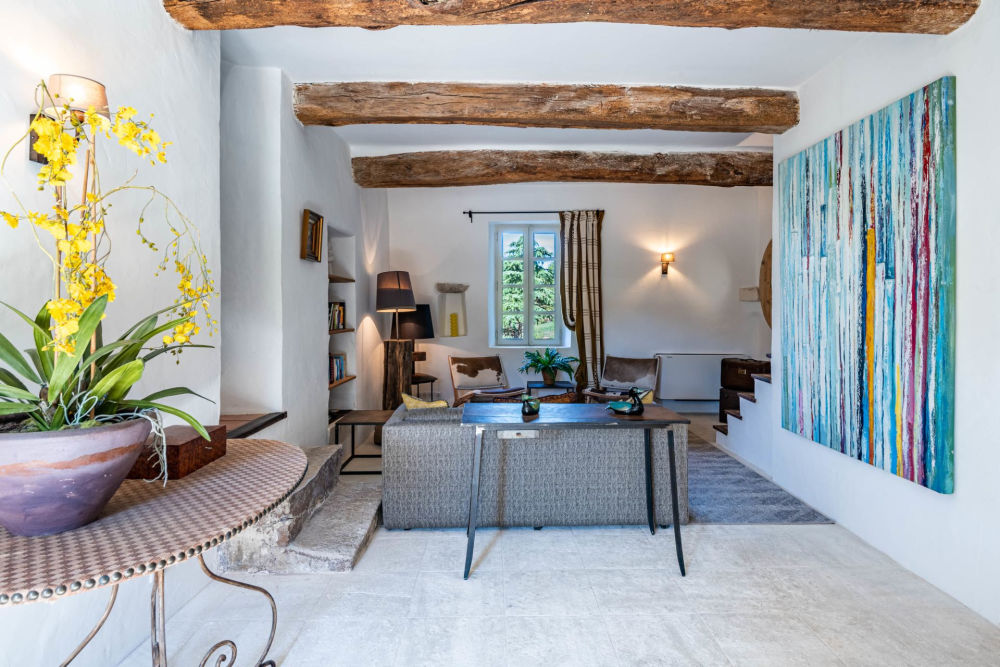 Photographs of Mas de la Salamandre villa in Provence - Image 13 of 57