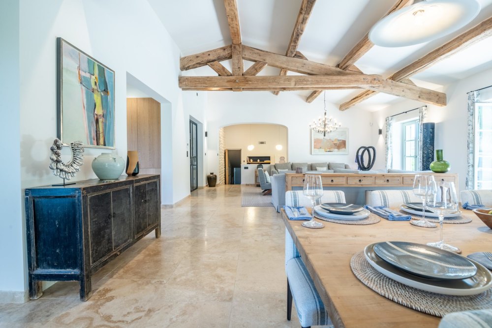 Photographs of Mas des Mimosas villa in Provence - Image 8 of 47