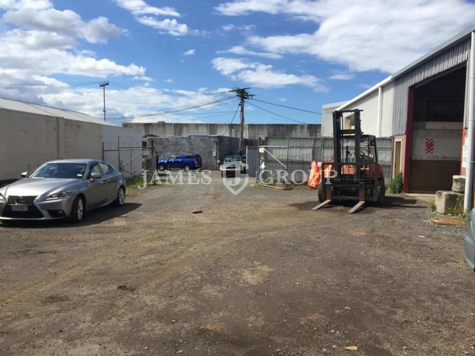 575m² Henderson Warehouse + Gated Yard