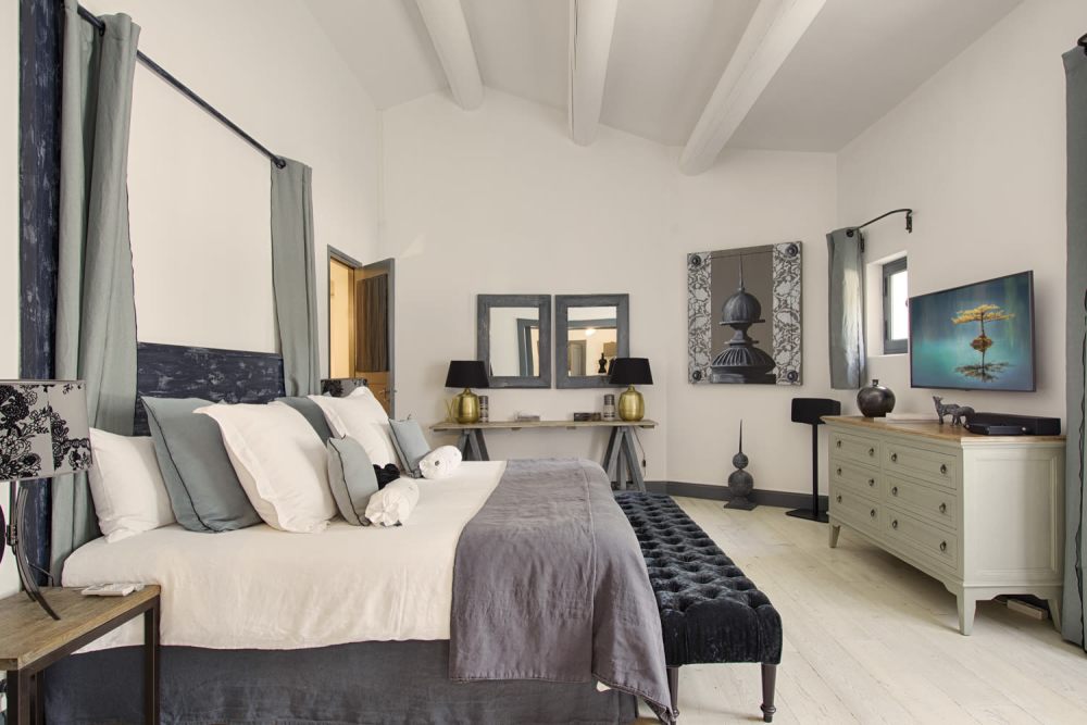 Photographs of Domaine de Villeblanche villa in Provence - Image 24 of 58