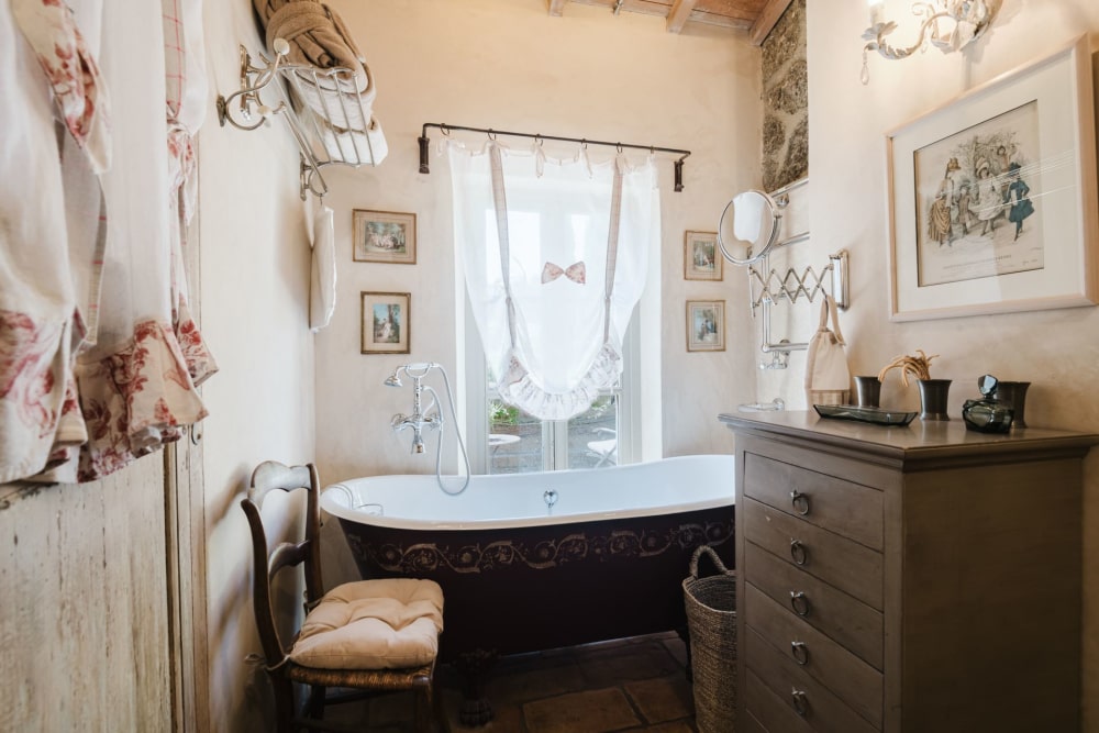 Photographs of Le Mas d’Eygalieres villa in Provence - Image 25 of 60