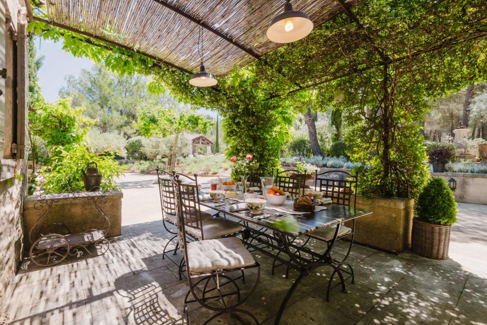 Photographs of Le Mas d’Eygalieres villa in Provence - Image 5 of 60