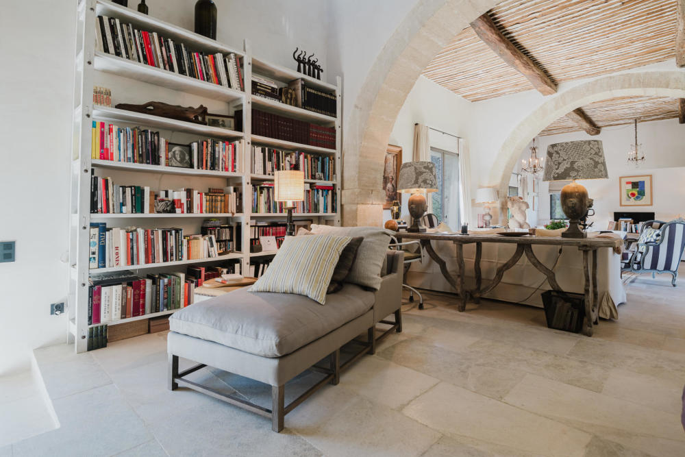 Photographs of Mas des Bleuets villa in Provence - Image 13 of 44